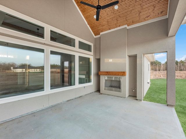 3081 Coastal Dr, Dayton, TX 77535