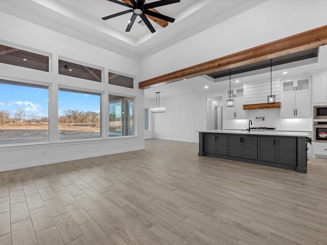 3081 Coastal Dr, Dayton, TX 77535