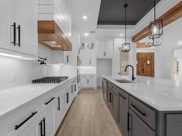 3081 Coastal Dr, Dayton, TX 77535