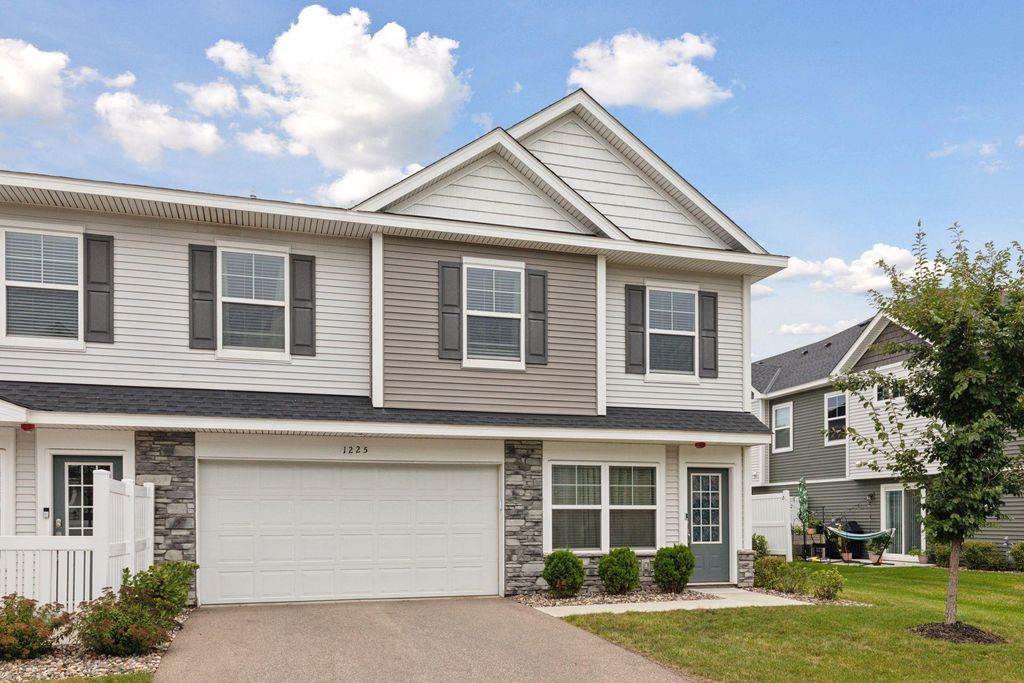 1225 Upper 142nd Street E, Rosemount, MN 55068