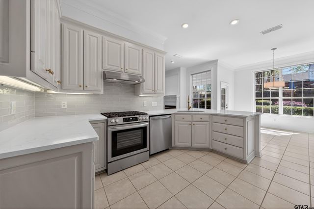 704 Paloma Street, Tyler, TX 75703