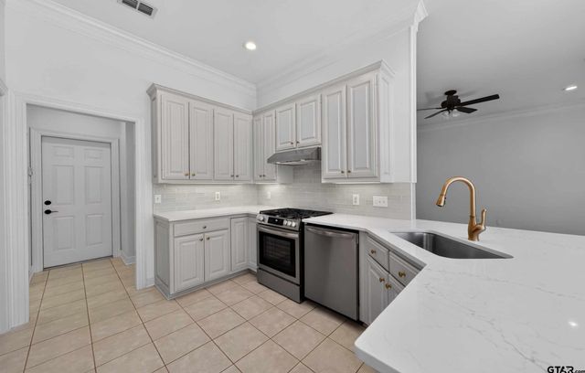 704 Paloma Street, Tyler, TX 75703