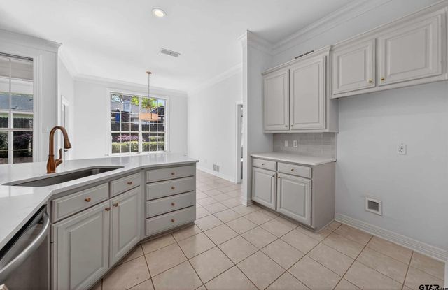 704 Paloma Street, Tyler, TX 75703