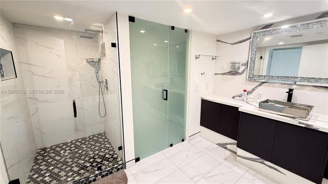 19707 Turnberry Way 18K, Aventura, FL 33180
