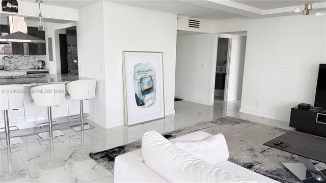 19707 Turnberry Way 18K, Aventura, FL 33180
