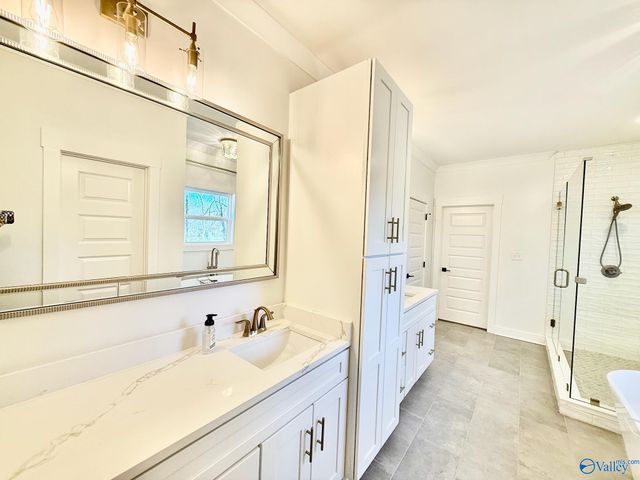 4024 Browns Valley Road, Guntersville, AL 35976