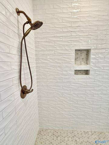 4024 Browns Valley Road, Guntersville, AL 35976