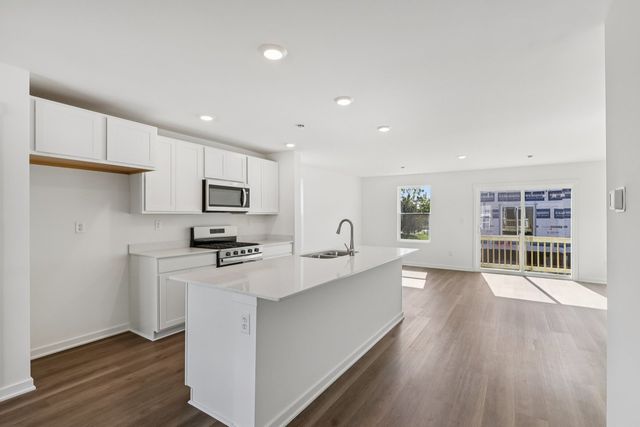 1401 Oakfield Lane, Pingree Grove, IL 60140