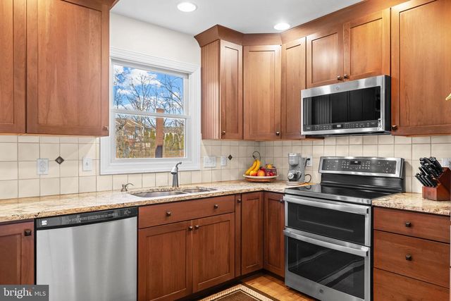 306 SHERWOOD CT N, Souderton, PA 18964