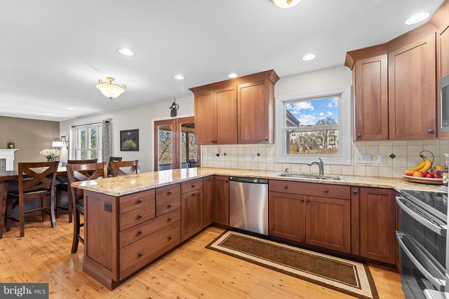 306 SHERWOOD CT N, Souderton, PA 18964