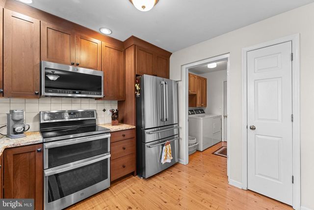 306 SHERWOOD CT N, Souderton, PA 18964