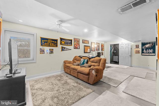 306 SHERWOOD CT N, Souderton, PA 18964