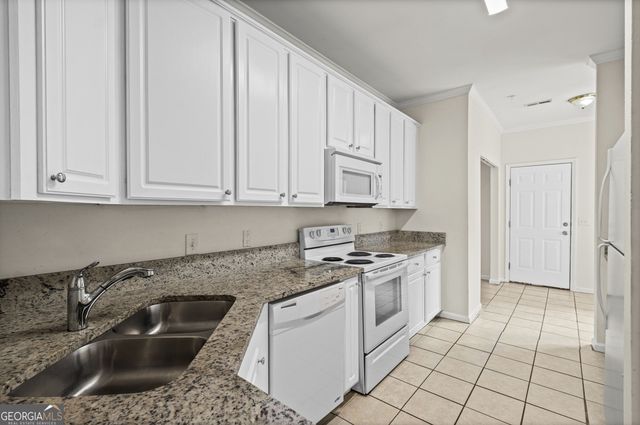 8806 Fairview Bluff Road, Johns Creek, GA 30022