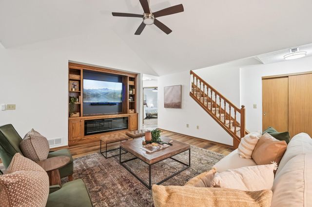 7811 Meadowlark Lane N, Reynoldsburg, OH 43068