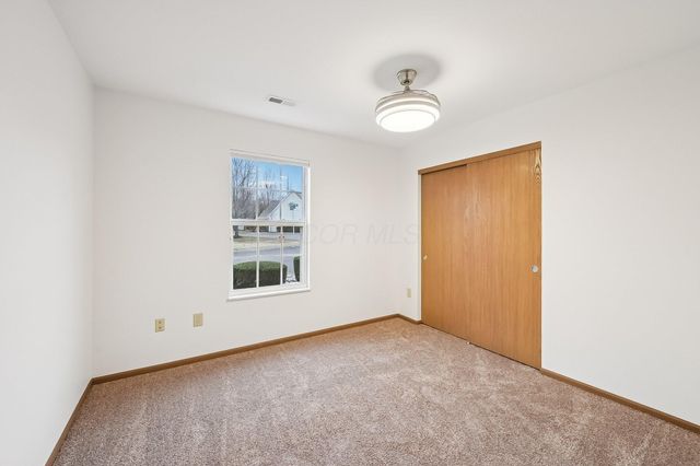 7811 Meadowlark Lane N, Reynoldsburg, OH 43068