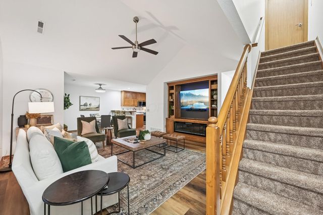 7811 Meadowlark Lane N, Reynoldsburg, OH 43068