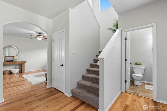 5609 Parkside Drive SE, Lacey, WA 98503