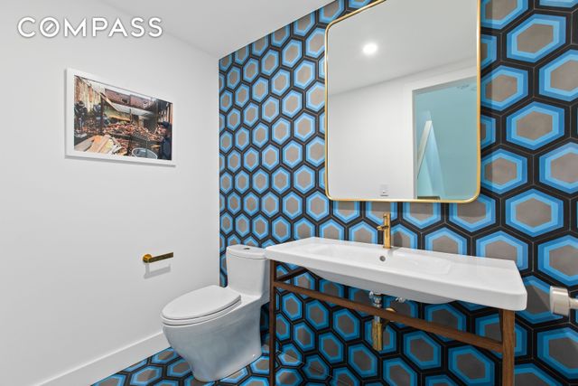 42 Sharon Street, New York City, NY 11211