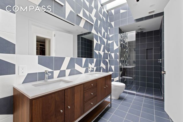 42 Sharon Street, New York City, NY 11211