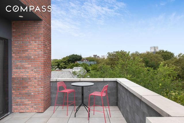 42 Sharon Street, New York City, NY 11211