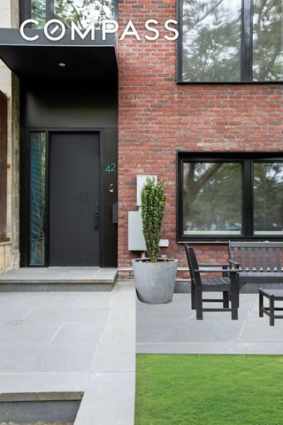 42 Sharon Street, New York City, NY 11211