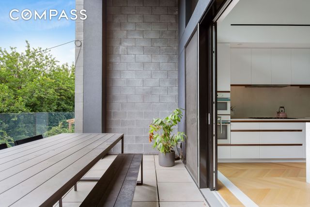 42 Sharon Street, New York City, NY 11211