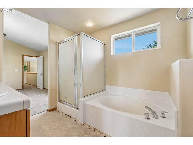 17300 Se 23RD Way, Vancouver, WA 98683