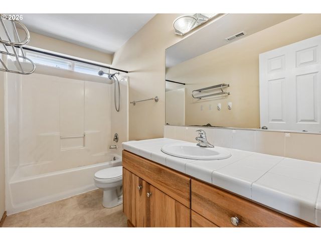 17300 Se 23RD Way, Vancouver, WA 98683