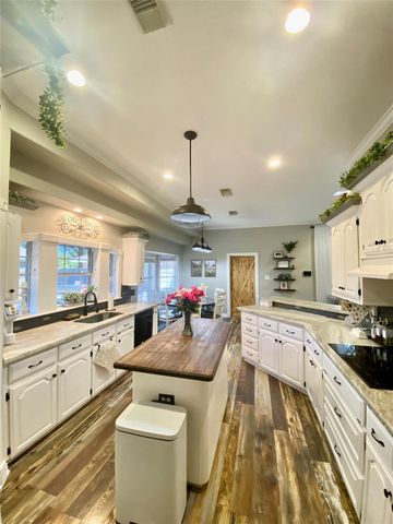 2110 Troon Drive, Alvin, TX 77511