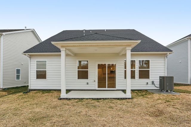 129 Dahlia Dr, La Vergne, TN 37086