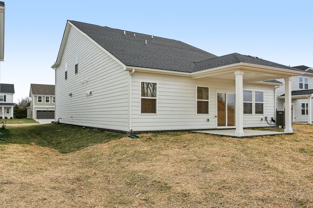 129 Dahlia Dr, La Vergne, TN 37086