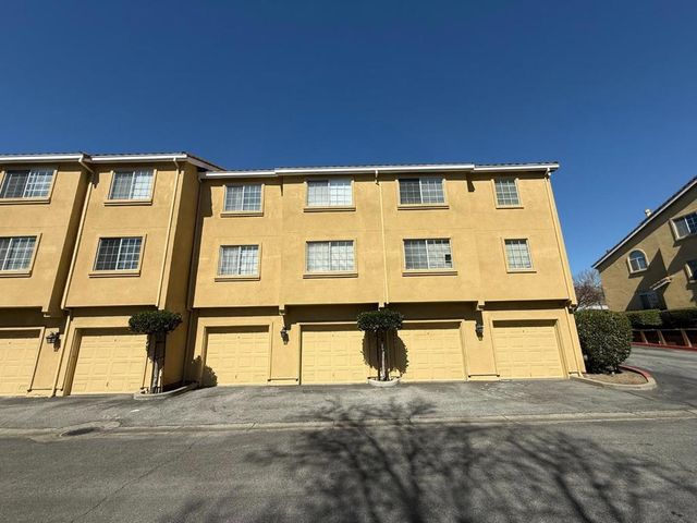 106 Sunnyhills Court, Milpitas, CA 95035