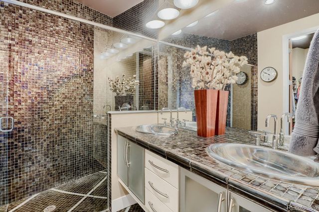 7921 E 29th Avenue, Denver, CO 80238