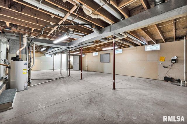 6213 N Saint Marys Road, Peoria, IL 61614