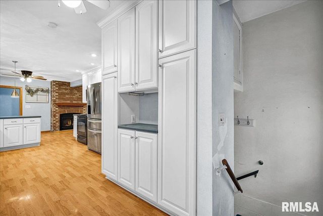 6213 N Saint Marys Road, Peoria, IL 61614