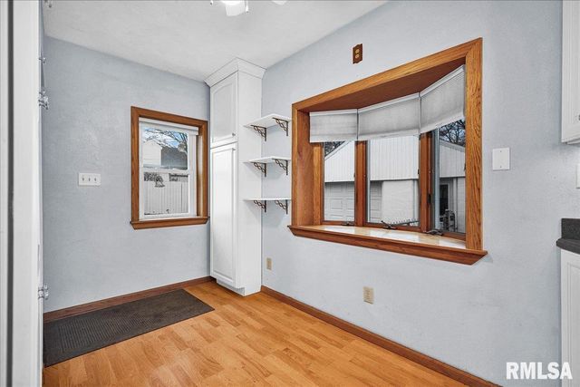 6213 N Saint Marys Road, Peoria, IL 61614