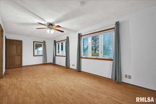 6213 N Saint Marys Road, Peoria, IL 61614