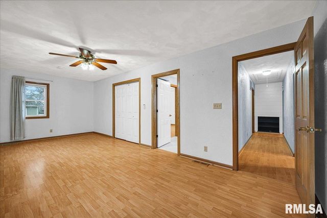 6213 N Saint Marys Road, Peoria, IL 61614