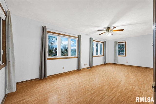 6213 N Saint Marys Road, Peoria, IL 61614