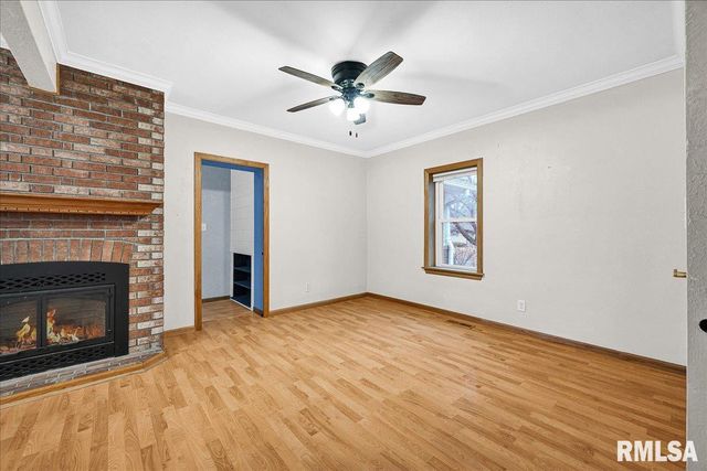 6213 N Saint Marys Road, Peoria, IL 61614