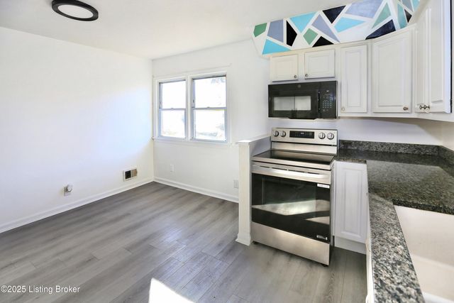 4012 Retreat Rd, Louisville, KY 40219