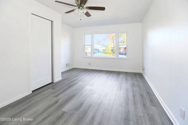 4012 Retreat Rd, Louisville, KY 40219