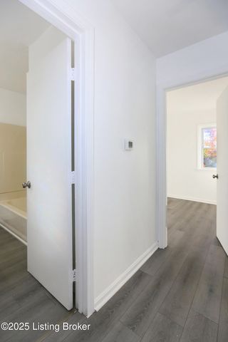 4012 Retreat Rd, Louisville, KY 40219