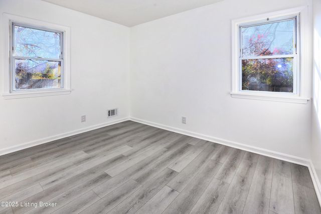 4012 Retreat Rd, Louisville, KY 40219