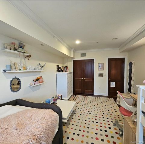 171 Great Neck Road, Great Neck, NY 11021