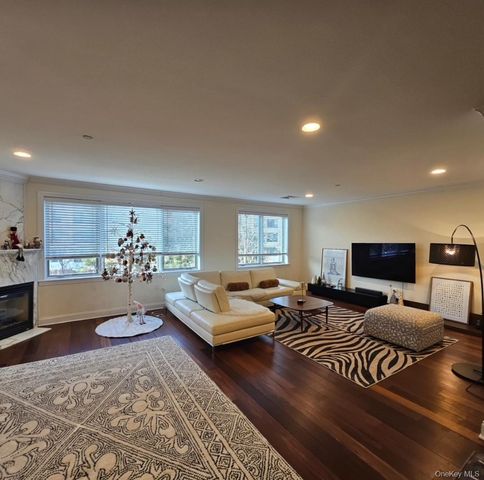 171 Great Neck Road, Great Neck, NY 11021