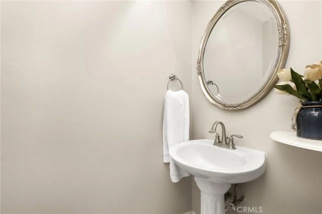 124 S Valencia, La Habra, CA 90631