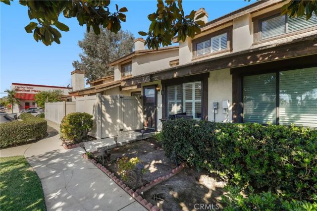 124 S Valencia, La Habra, CA 90631