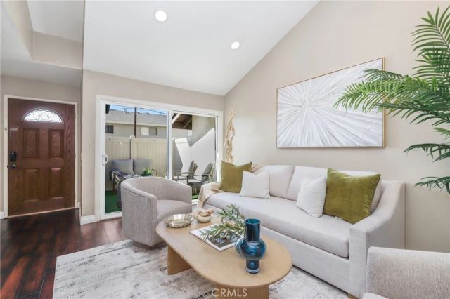 124 S Valencia, La Habra, CA 90631