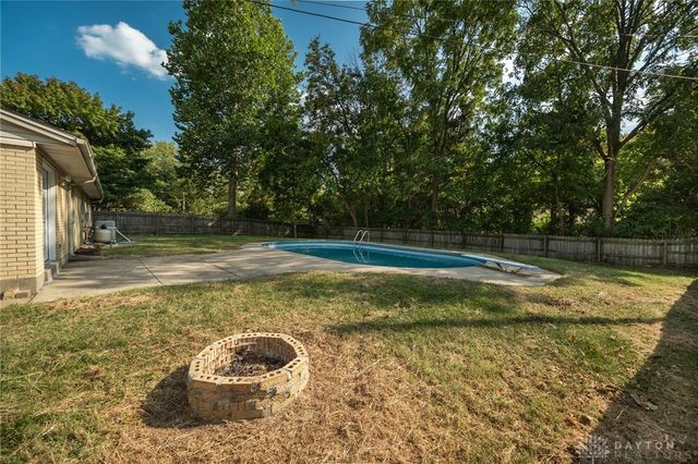 2816 Corlington Drive, Dayton, OH 45440